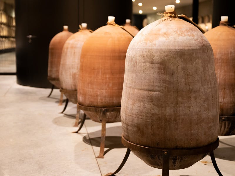 Bordeaux-amphora-Cheval-Blanc-3x2